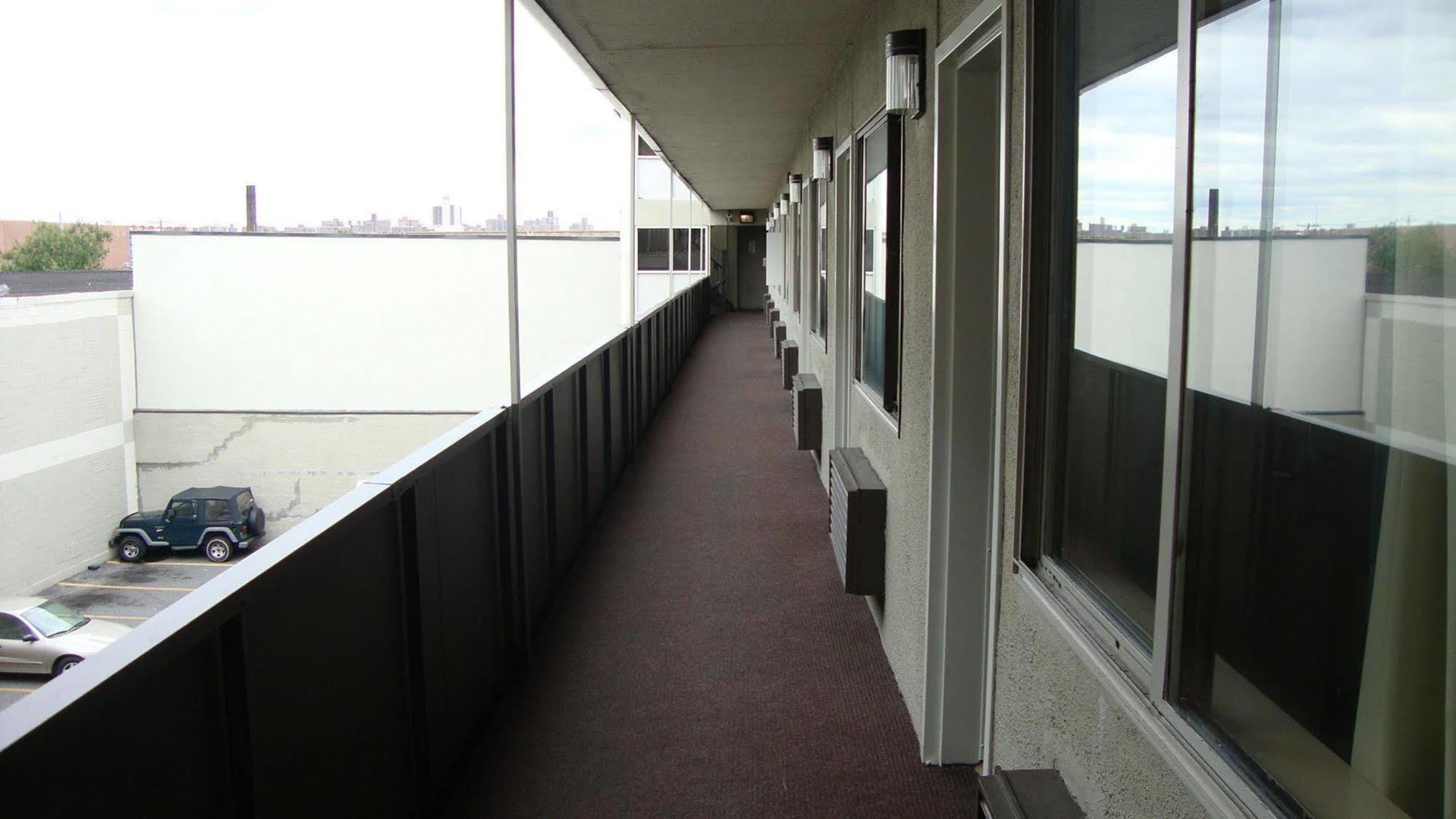 Oasis Motel In Brooklyn New York Interior photo